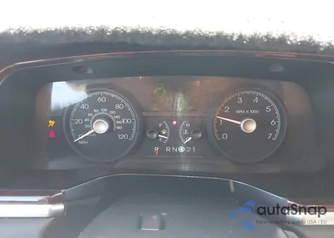 2007 Lincoln Town Car Signature L из США, поврежденный, VIN 1LNHM85W57Y603441